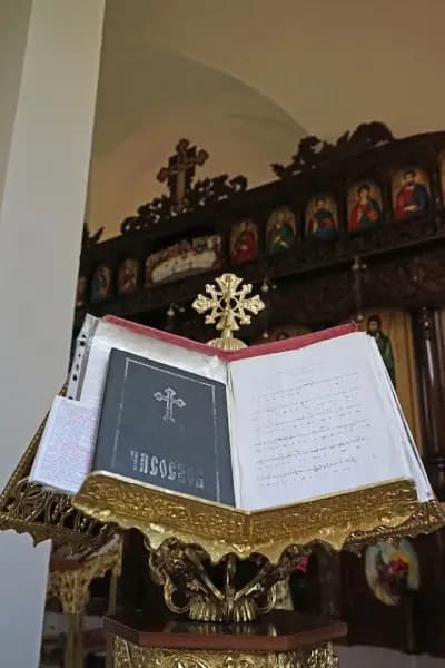 Храм „Св. Георги Победоносец и св. Тривелий“