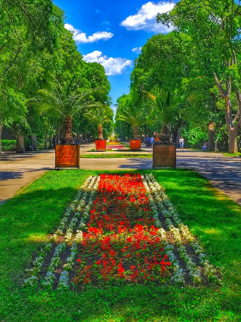 Централен вход Морска градина