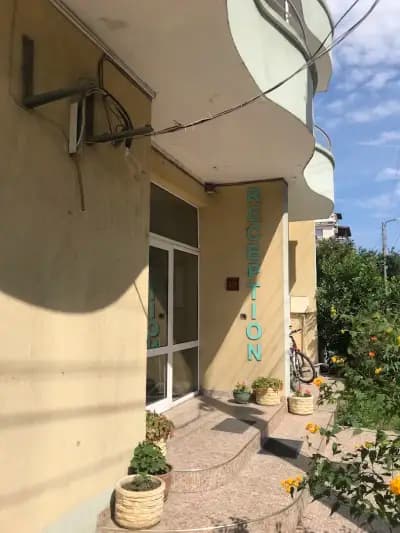 Lazuren Briag Private Apartments