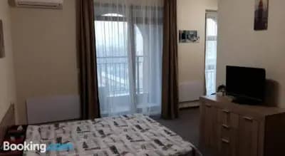 Lazuren Briag Private Apartments
