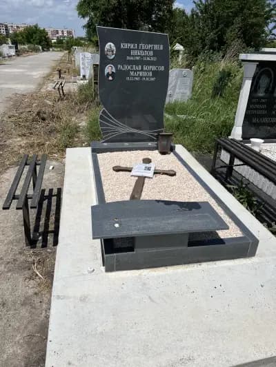 Надгробни Паметници Ет-Румен Митев-1