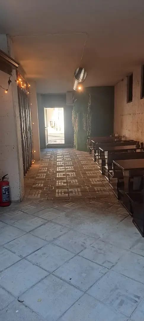 UTOPIA BAR & DINNER