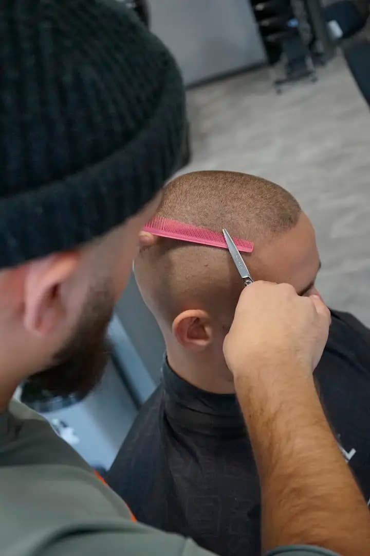 Cactus Barbershop | Бръснарски салон | Мъжко подстригване | Оформяне на брада гр. Ямбол