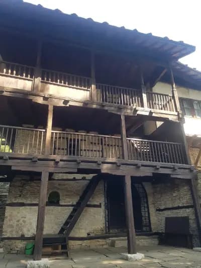 Квартал ВАРОША