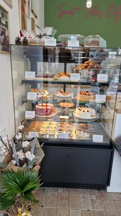 D'Elliecious Cake Shop Bansko, Сладкарница delicious Банско
