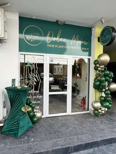 Dolce Mani