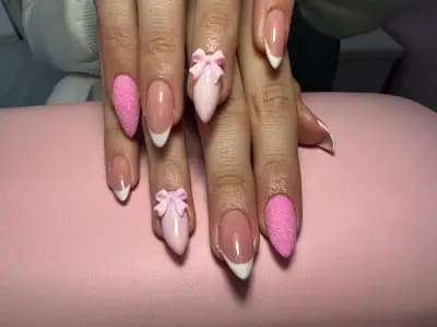 PM Nails Studio - Салон за маникюр