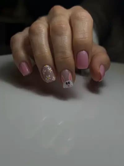 Studio Zlatova nails