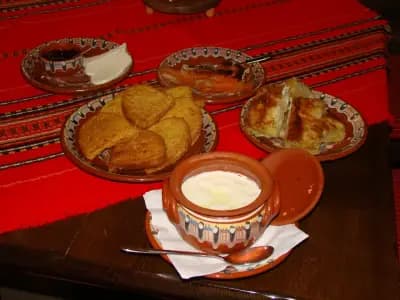 Dedovite Kashti