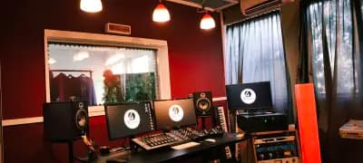 4 Rooms Studio