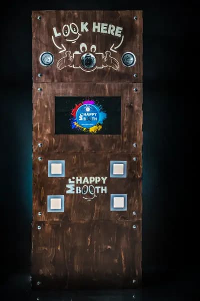 Mr. Happy Booth