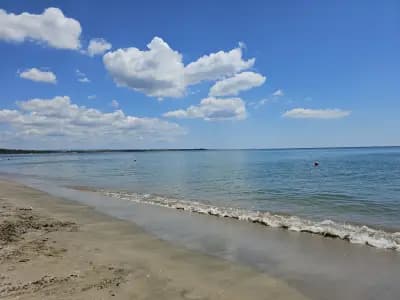 Плаж - Бургас, Солниците