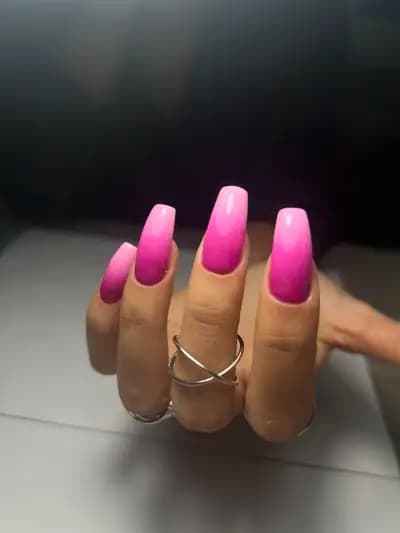 Pomodoro Nails