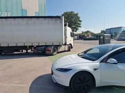 Станция за зареждане Fines