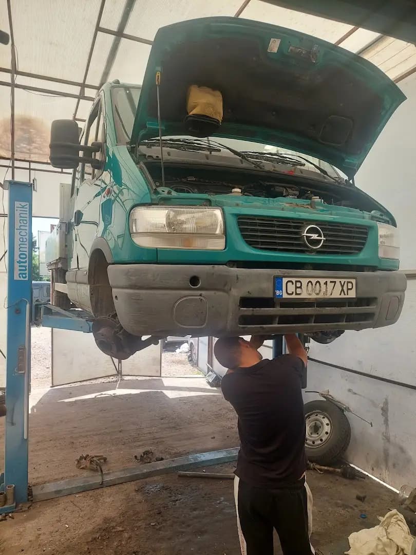 Виктор Мобил