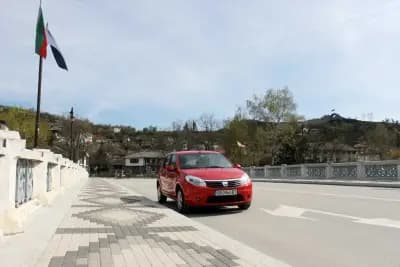 Автомобили под наем Ловеч