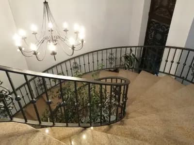 Хотел Вароша