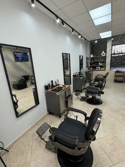 TOP CUTS Barbershop