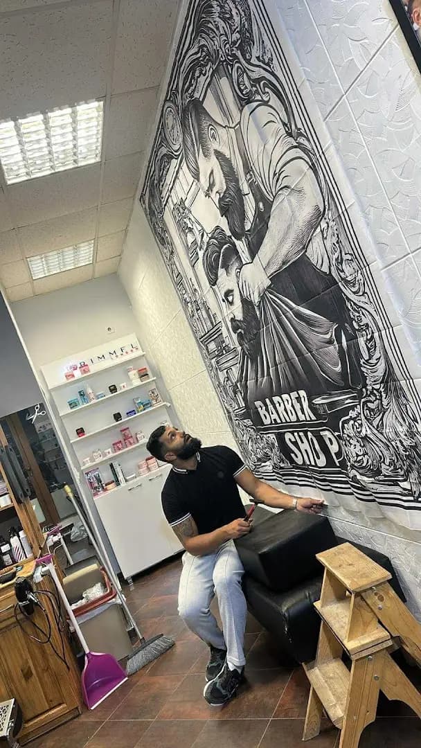 Barber Shop Bansko Бръснарски Салон ул. Пирин 34