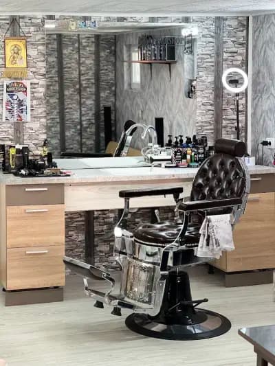 Barber Shop Bobby's Blendzz