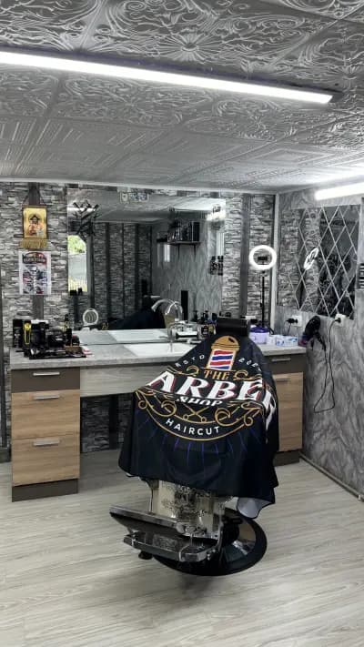 Barber Shop Bobby's Blendzz