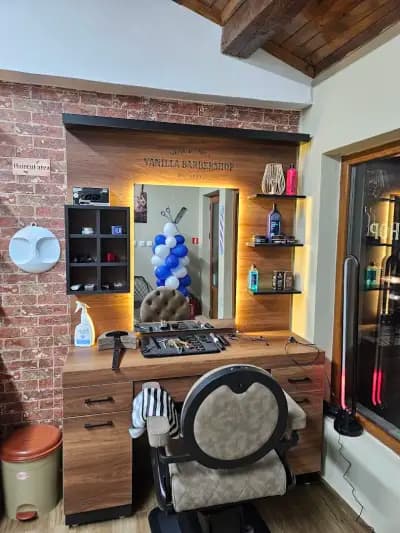 Vanilla BarberShop | Бръснарница Банско | Мъжко и Дамско подстригване | Боядисване | Оформяне на брада