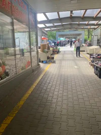 Покрит зеленчуков пазар