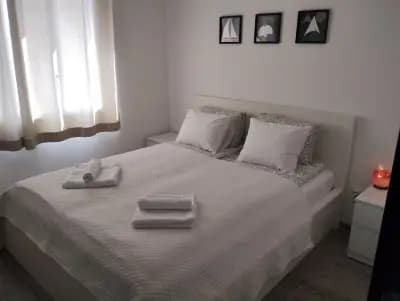 Happy Apartment & Free Breakfast - Mladost
