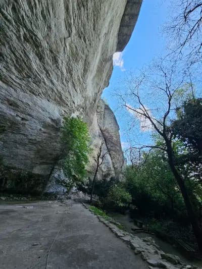 13. Голямата пещера