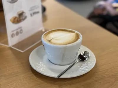 Amo La Vita Ресторант и магазин Уест Мол