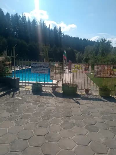 Минерален басейн с. Елешница