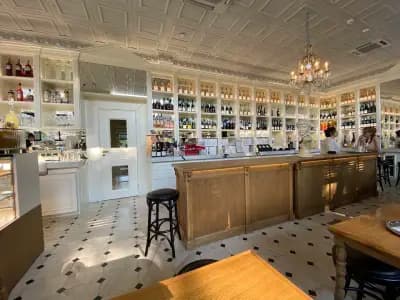 The RITZ Specialty Coffee - Спешълти кафе, Аперитив и Сладки