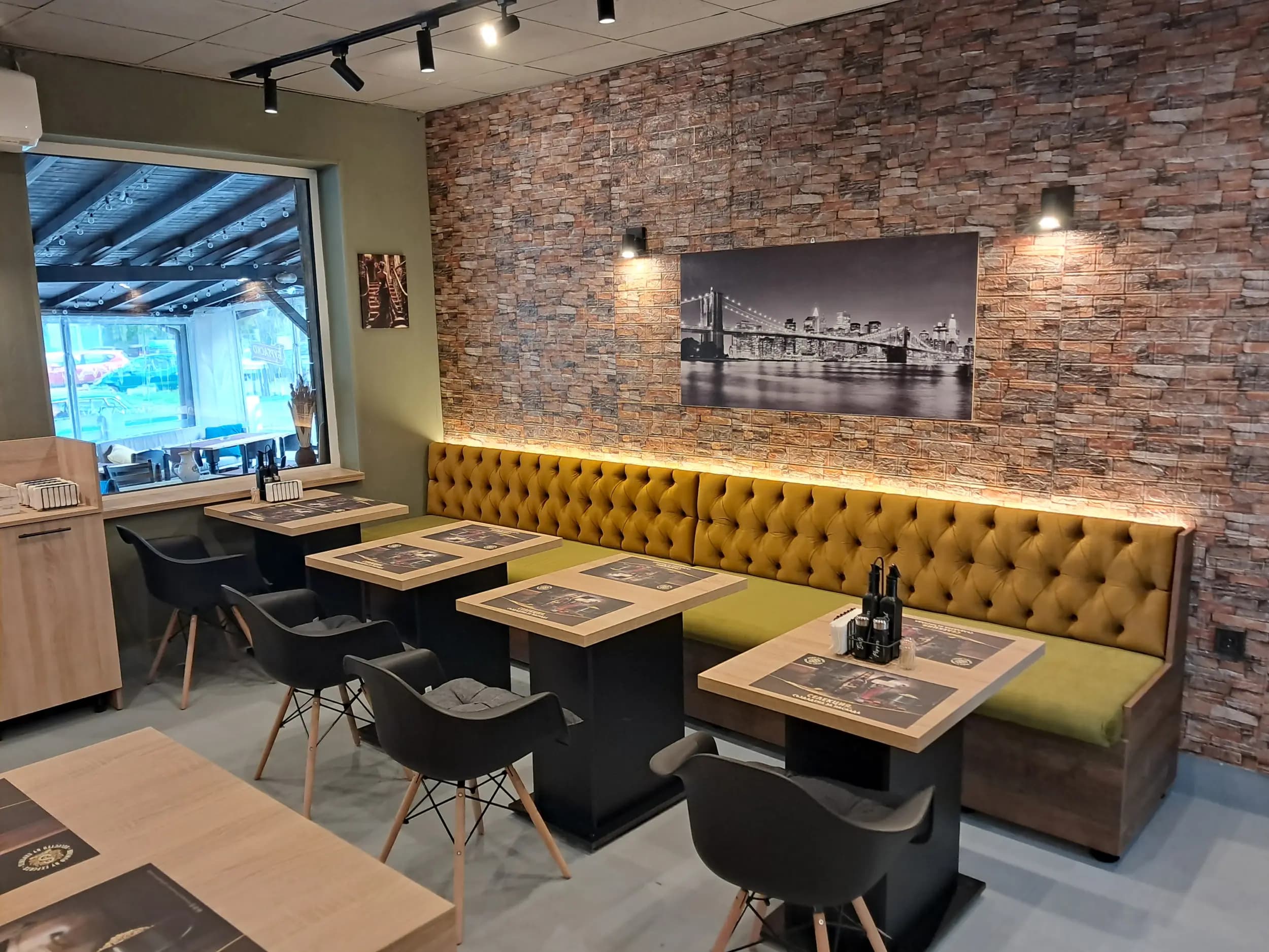 Bar & Dinner Jim Beam