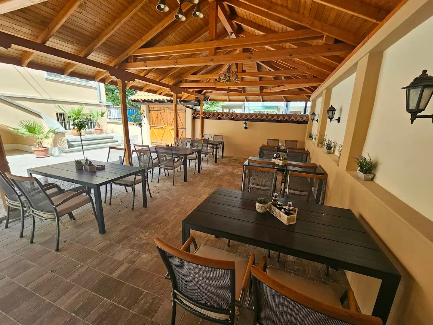 Ресторант "Старата Върба"