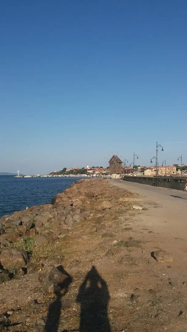 Сдруфение „Футболен клуб Несебър“