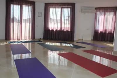 YOGA LIFE