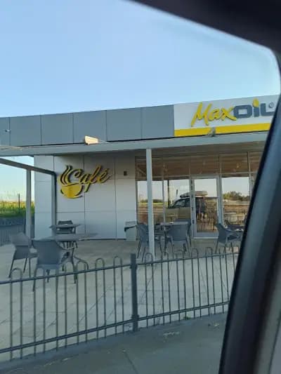 MaxOil Бензиностанция Поморие