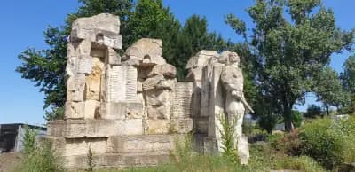 Паметник на Тримата братя