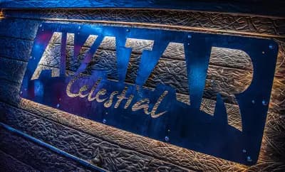 AVATAR VR CLUB Game Room