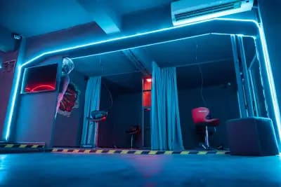 AVATAR VR CLUB Game Room