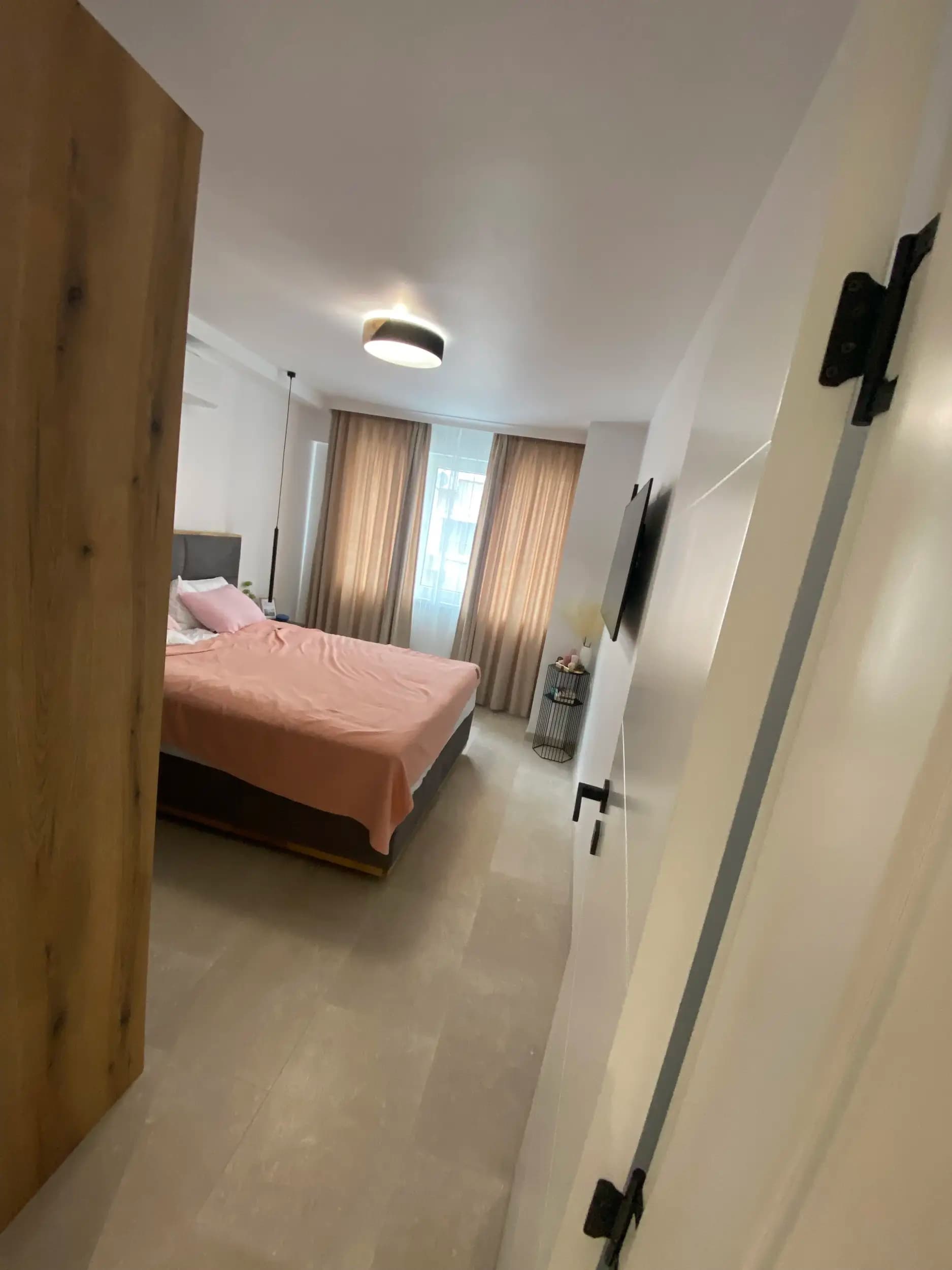 Zone Home Burgas, Зона Хоум Бургас