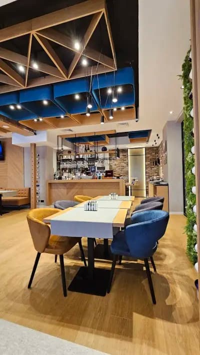 Park Hotel Novel