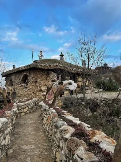 ЗЛАТЕН ПАРК КАФЕ СЛАДКАРНИЦА