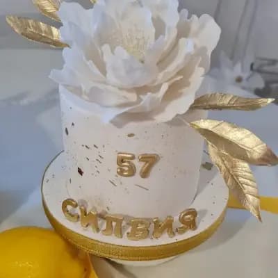 Iv’s Cakery