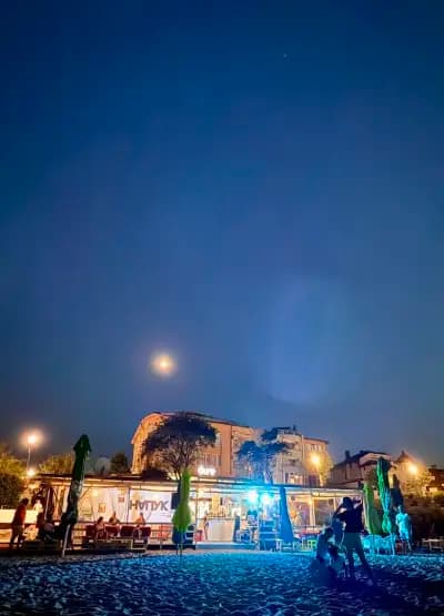 Напук beach bar