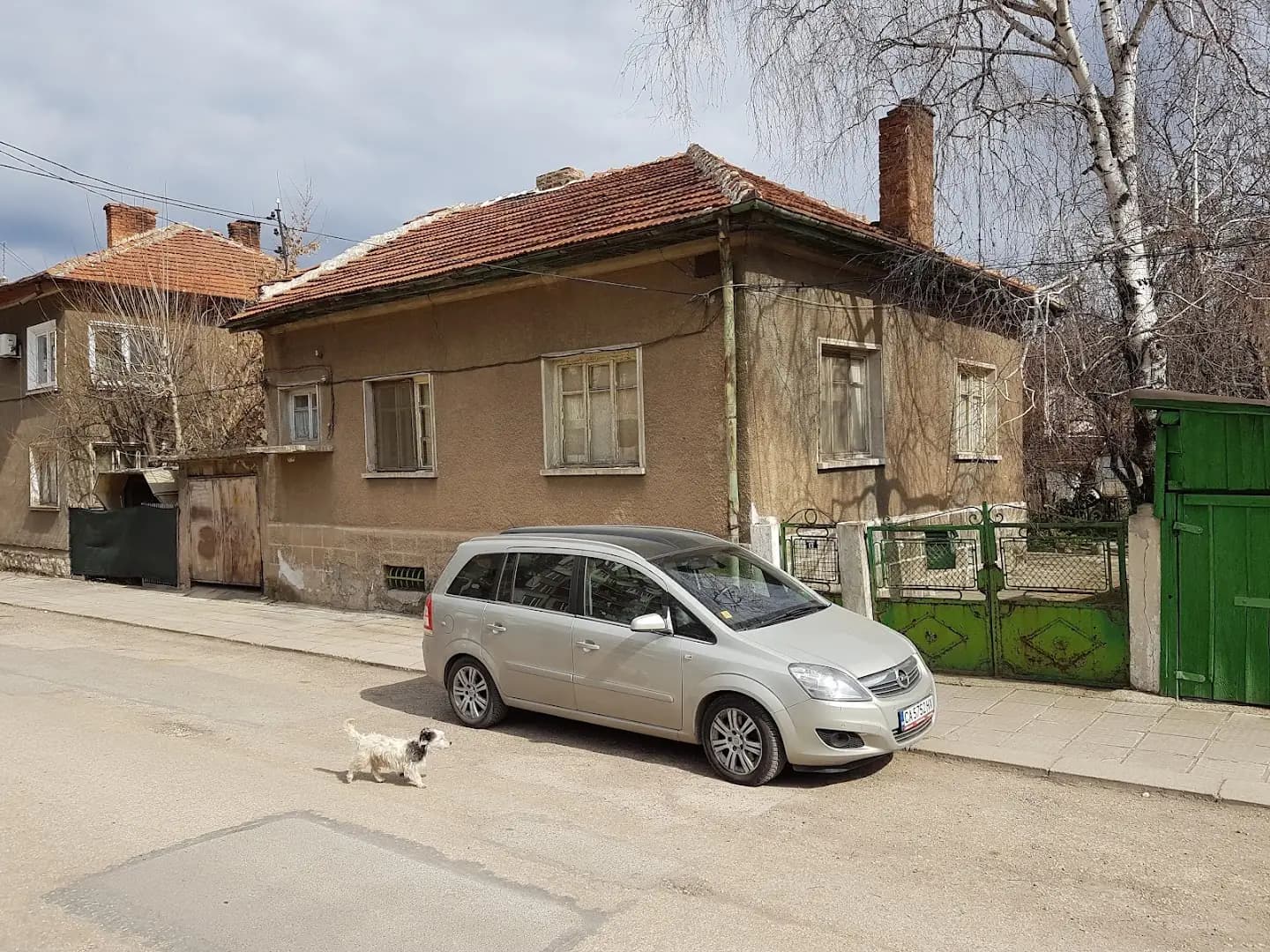Мебелна Къща Мура