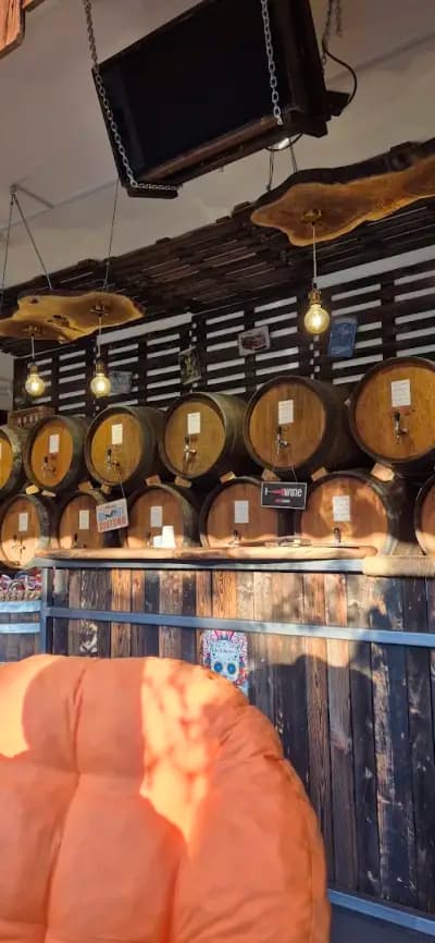 Bulgarian Wine point. Wino z beczki. Разливное вино!