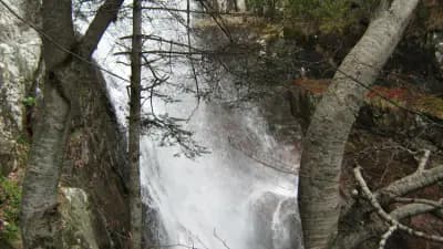 Водопад "Каскадите"