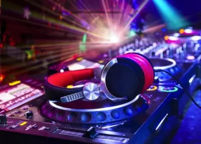 DJ Silense , озвучаване, диджей