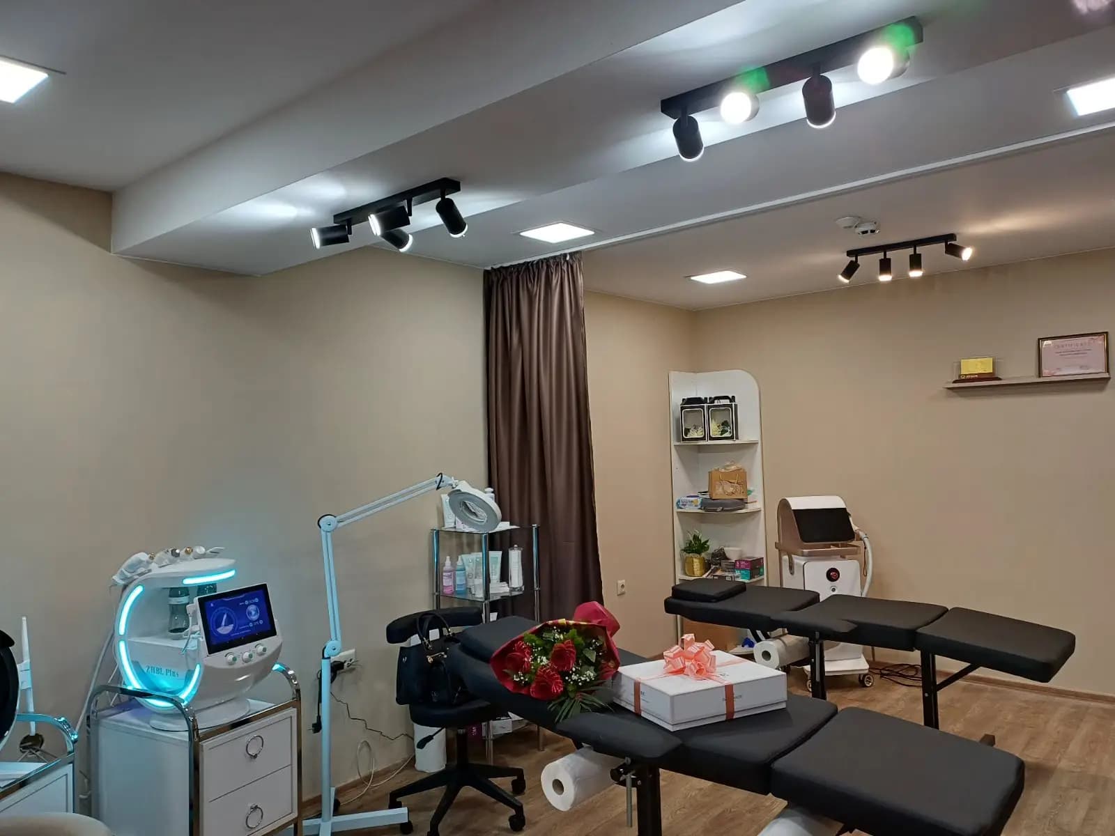 VI beauty salon